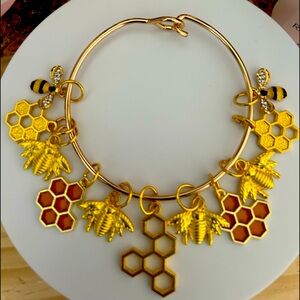 Our 🐝 beehive bracelet